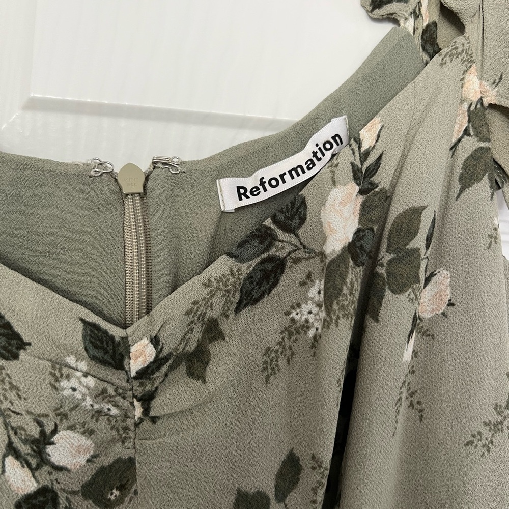 Reformation Sage Green Floral Off-Shoulder Midi Dress - Picture 4 of 5